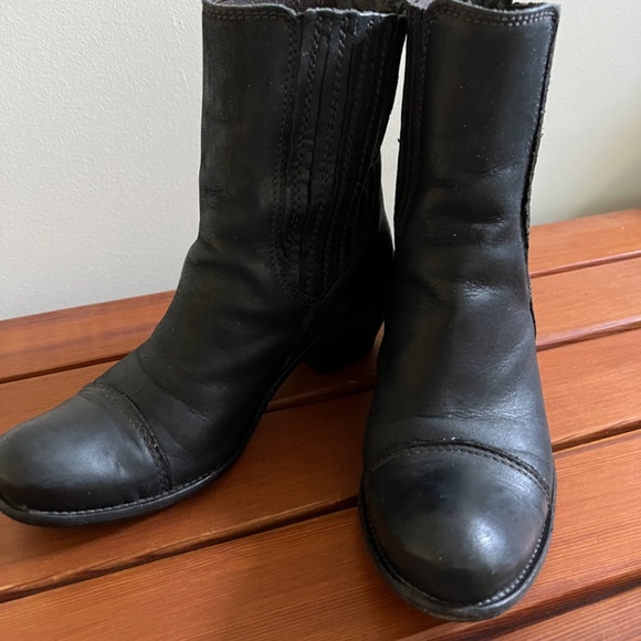 Black leather Chelsea boots made in Portugal for Cotelac (Paris) - Picture 2 of 7